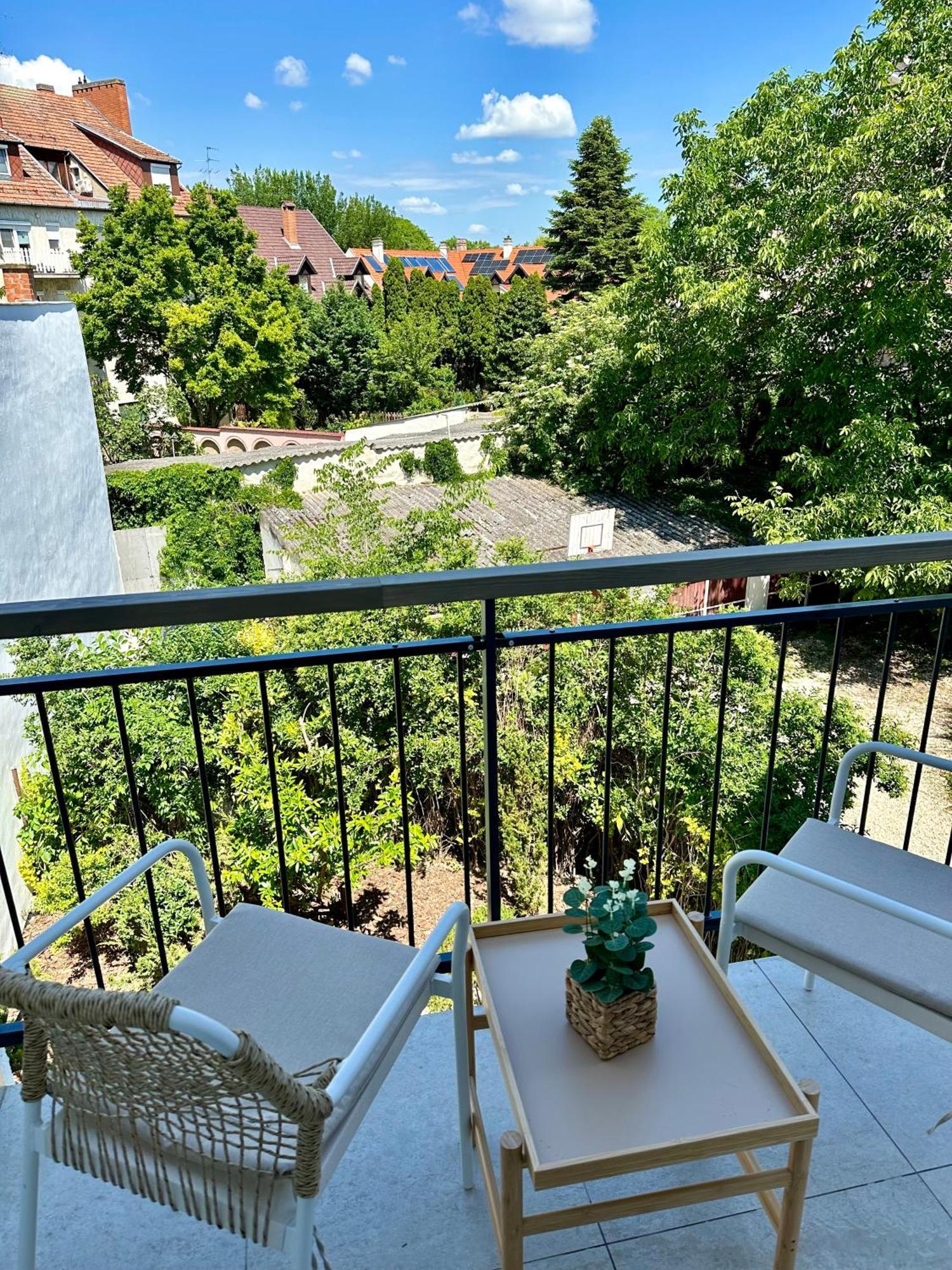 Villa Antara Szeged Exteriör bild